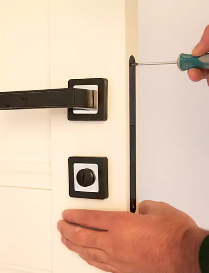 Professional Motel Door Lock Repair Sweetwater, FL